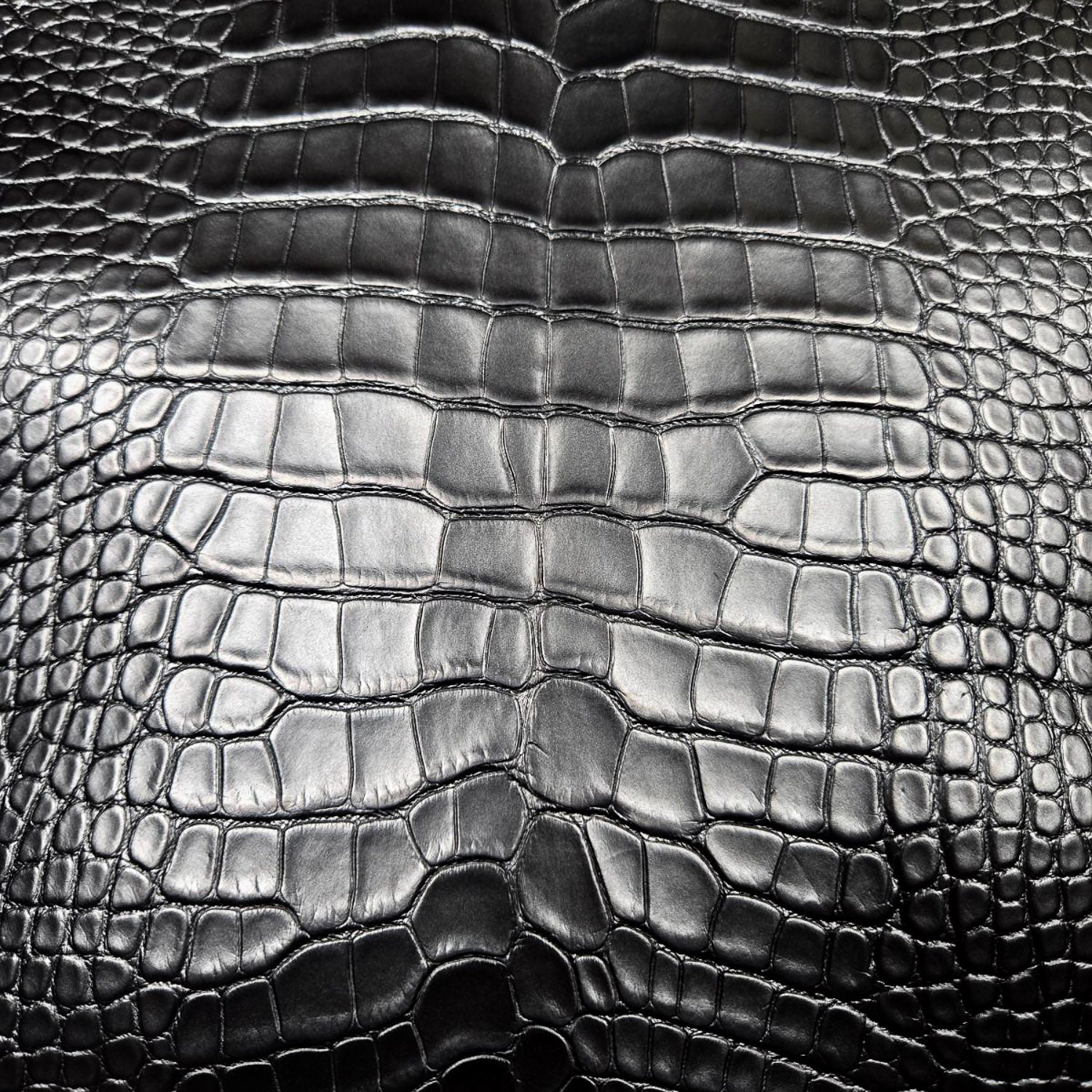 American Alligator & Chèvre Bifold Wallet - Black - Wallets | Gladfellow