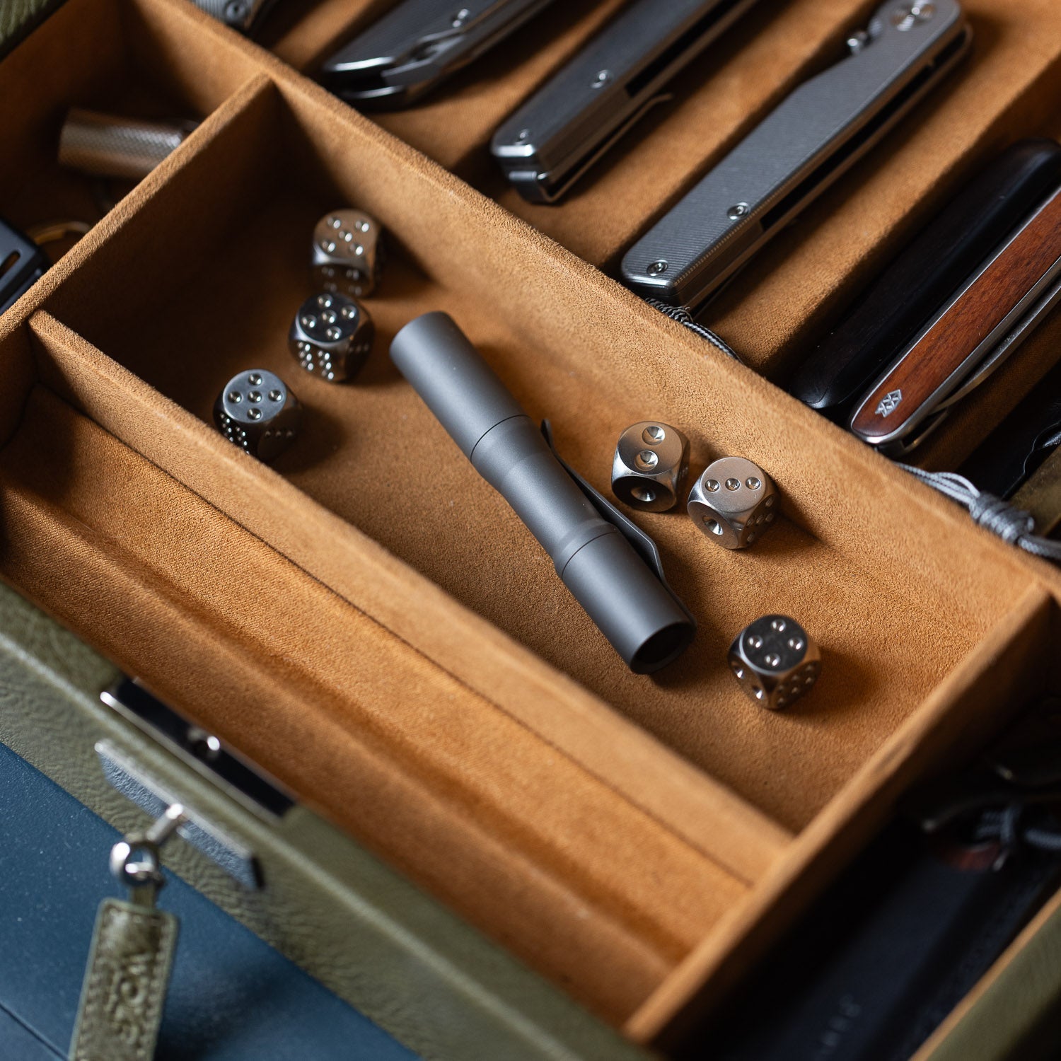 CWF Custom Micro Click Flashlight - Stonewashed Titanium - Flashlight | Gladfellow