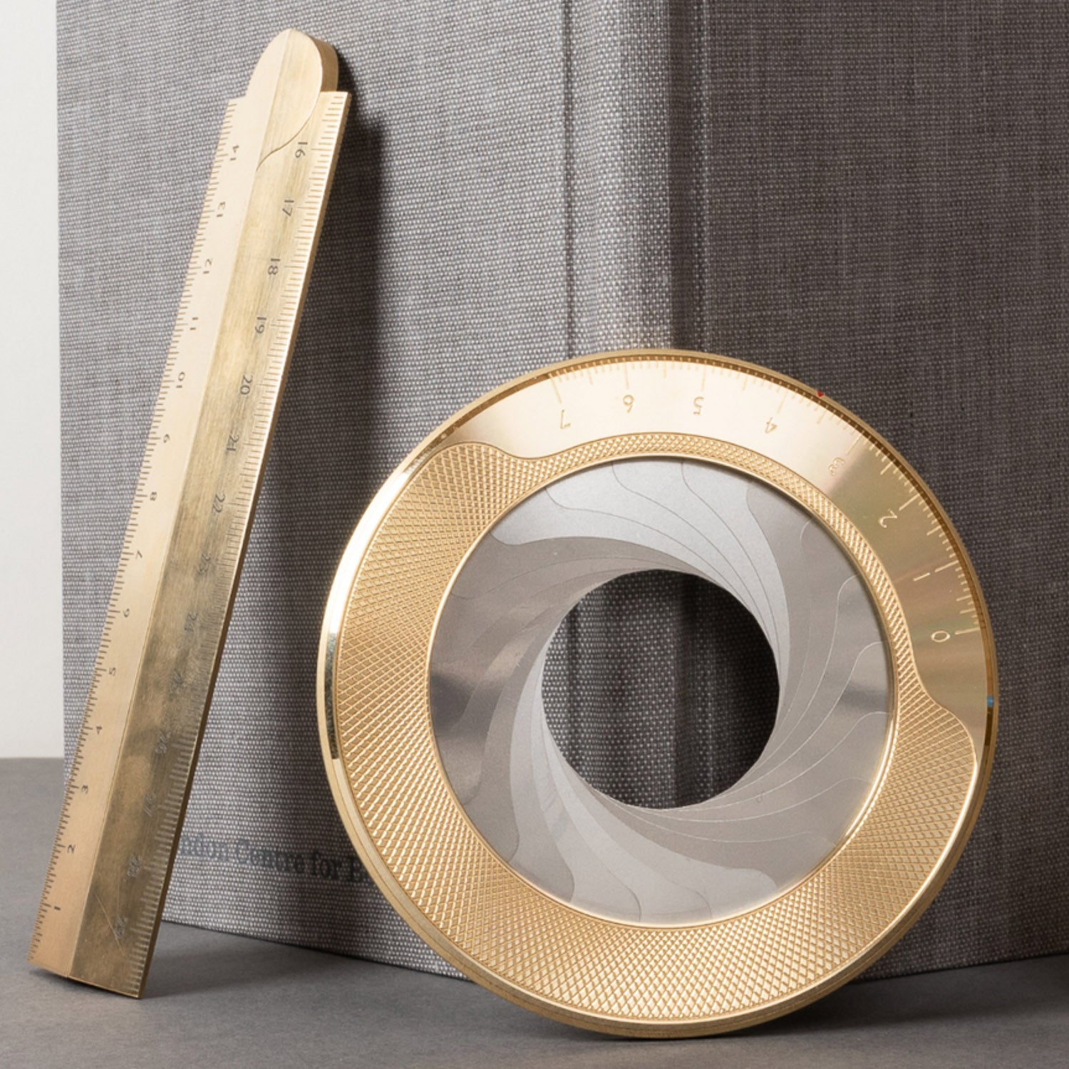 Makers Cabinet Brass & Steel Aperture Drawing Compass - Iris - Tools | Gladfellow