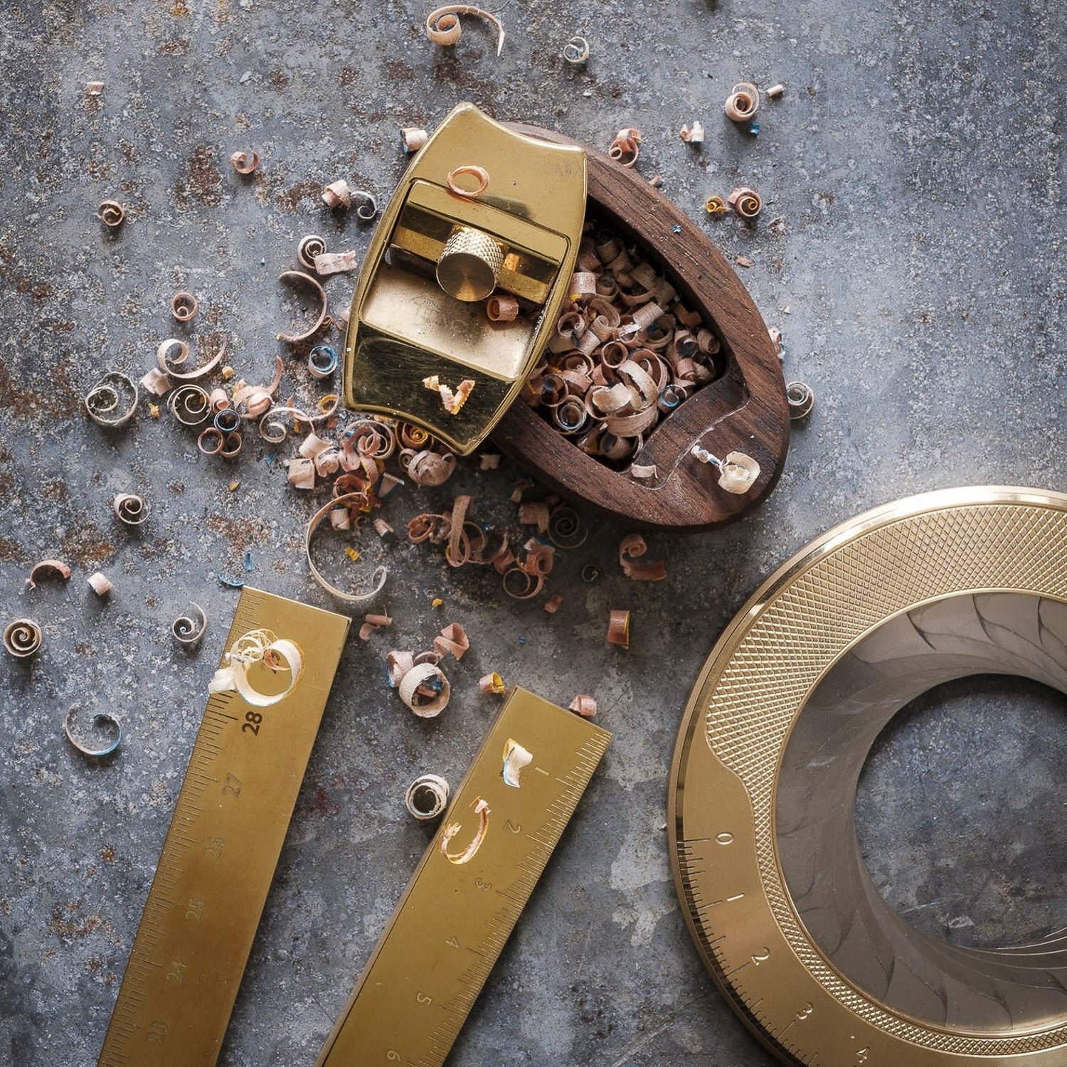 Makers Cabinet Solid Brass Pencil Sharpener - Høvel - Tools | Gladfellow