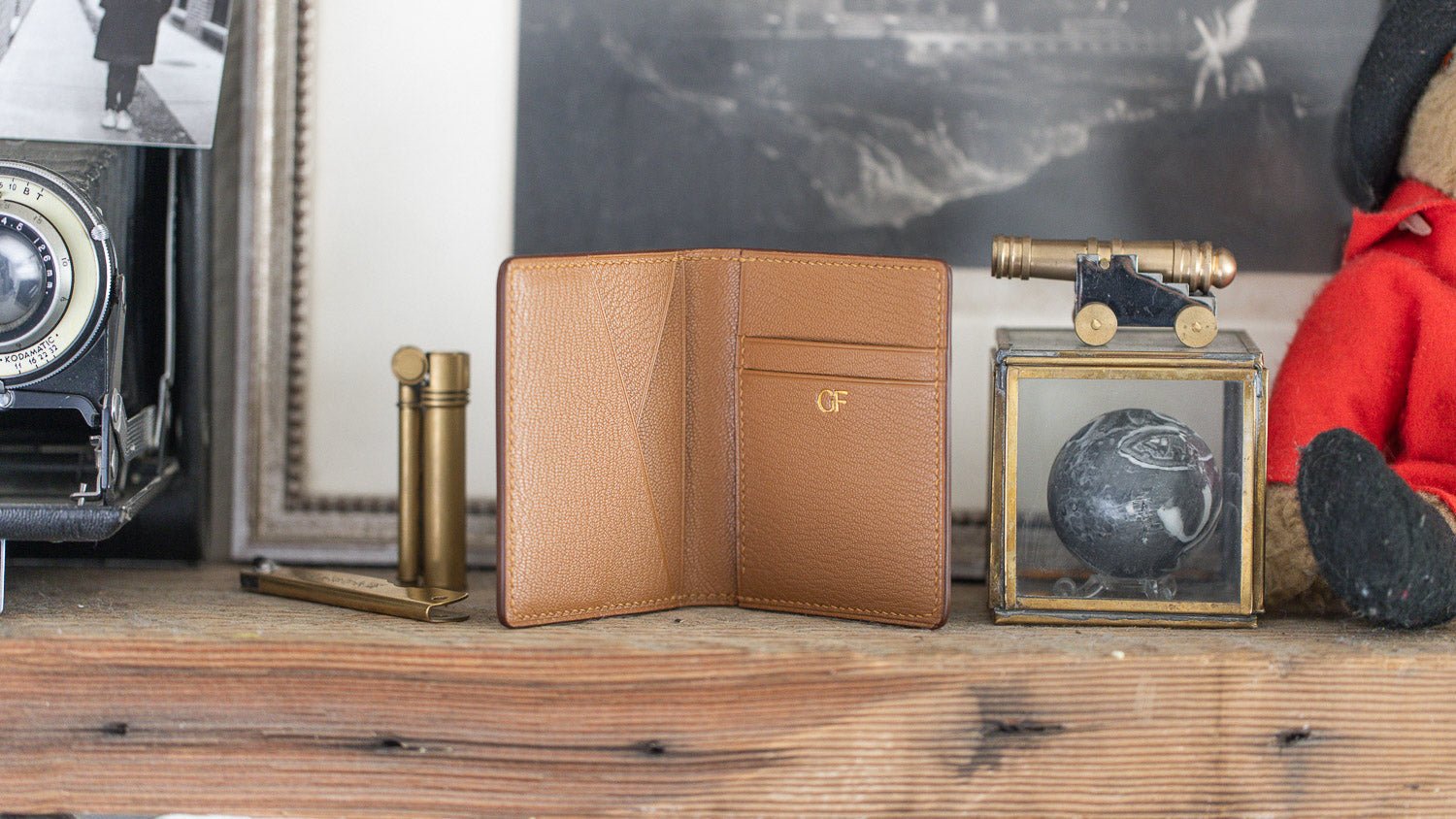 The Timeless Appeal of Quality Wallets: Why Craftsmanship Matters More Than Ever - Gladfellow